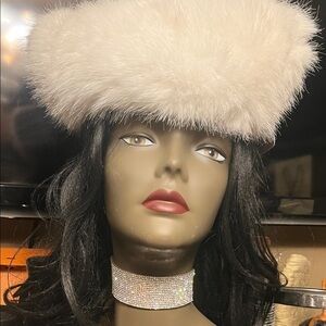 T&J Designs Luxurious Cream Fur Hat